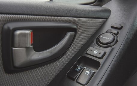 Hyundai Grand Starex Grand Starex I рестайлинг 2, 2011 год, 1 199 000 рублей, 11 фотография