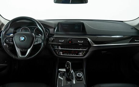 BMW 5 серия, 2018 год, 3 200 000 рублей, 7 фотография