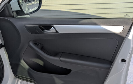 Volkswagen Jetta VI, 2016 год, 1 330 000 рублей, 23 фотография