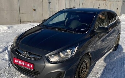 Hyundai Solaris II рестайлинг, 2011 год, 700 000 рублей, 1 фотография