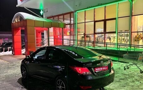 Hyundai Solaris II рестайлинг, 2015 год, 799 000 рублей, 1 фотография