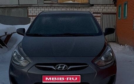 Hyundai Solaris II рестайлинг, 2013 год, 870 000 рублей, 1 фотография