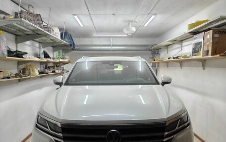 Volkswagen Touareg III, 2019 год, 5 900 000 рублей, 1 фотография