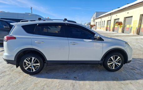 Toyota RAV4, 2018 год, 2 700 000 рублей, 3 фотография