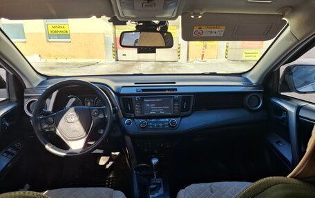 Toyota RAV4, 2018 год, 2 700 000 рублей, 5 фотография