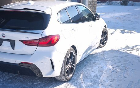 BMW 1 серия, 2022 год, 2 150 000 рублей, 15 фотография