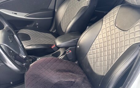 Hyundai Solaris II рестайлинг, 2012 год, 725 000 рублей, 9 фотография