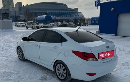 Hyundai Solaris II рестайлинг, 2012 год, 725 000 рублей, 2 фотография