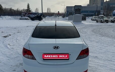 Hyundai Solaris II рестайлинг, 2012 год, 725 000 рублей, 4 фотография
