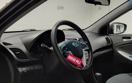 Hyundai Solaris II рестайлинг, 2013 год, 580 000 рублей, 16 фотография