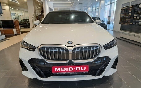BMW 5 серия, 2025 год, 9 500 000 рублей, 2 фотография