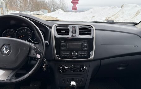 Renault Sandero II рестайлинг, 2016 год, 850 000 рублей, 24 фотография