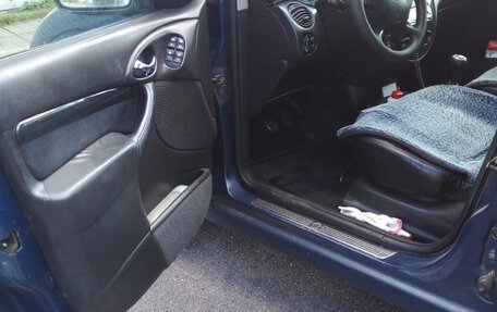 Ford Focus IV, 2001 год, 350 000 рублей, 8 фотография