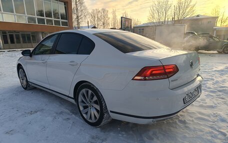 Volkswagen Passat B8 рестайлинг, 2015 год, 1 530 000 рублей, 9 фотография