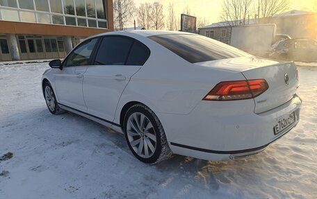 Volkswagen Passat B8 рестайлинг, 2015 год, 1 530 000 рублей, 10 фотография