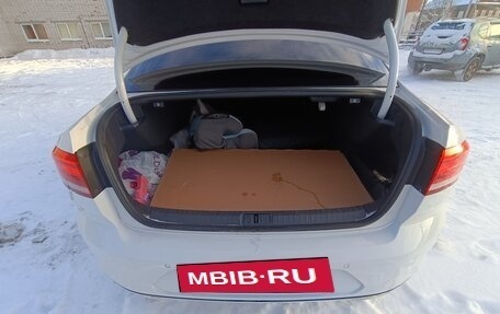 Volkswagen Passat B8 рестайлинг, 2015 год, 1 530 000 рублей, 13 фотография