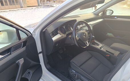 Volkswagen Passat B8 рестайлинг, 2015 год, 1 530 000 рублей, 15 фотография