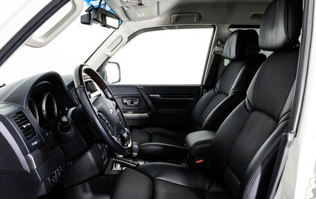 Mitsubishi Pajero IV, 2019 год, 4 099 000 рублей, 18 фотография