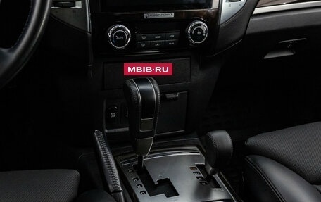 Mitsubishi Pajero IV, 2019 год, 4 099 000 рублей, 12 фотография