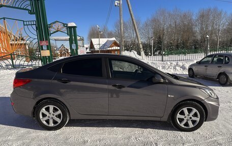 Hyundai Solaris II рестайлинг, 2013 год, 870 000 рублей, 2 фотография