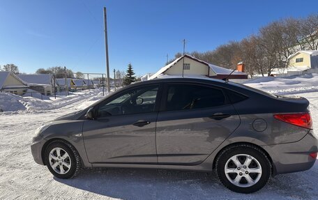 Hyundai Solaris II рестайлинг, 2013 год, 870 000 рублей, 3 фотография