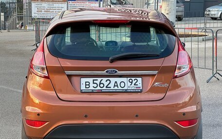 Ford Fiesta, 2015 год, 1 047 000 рублей, 33 фотография