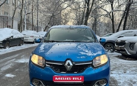 Renault Logan II, 2015 год, 600 000 рублей, 2 фотография
