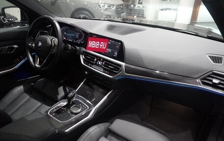 BMW 3 серия, 2021 год, 4 240 000 рублей, 12 фотография