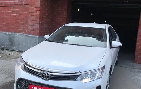 Toyota Camry, 2015 год, 1 900 000 рублей, 1 фотография