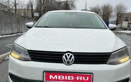 Volkswagen Jetta VI, 2012 год, 930 000 рублей, 1 фотография