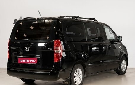 Hyundai Grand Starex Grand Starex I рестайлинг 2, 2017 год, 2 490 000 рублей, 3 фотография