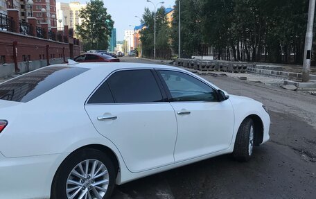 Toyota Camry, 2015 год, 1 900 000 рублей, 2 фотография