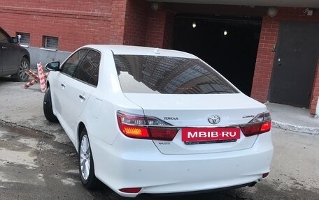Toyota Camry, 2015 год, 1 900 000 рублей, 4 фотография