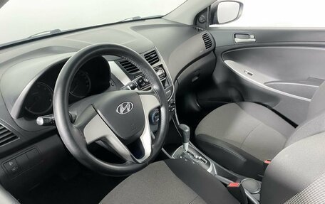 Hyundai Solaris II рестайлинг, 2011 год, 652 000 рублей, 10 фотография