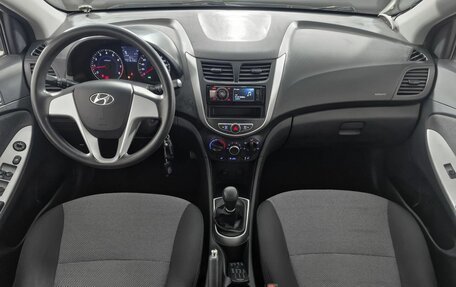 Hyundai Solaris II рестайлинг, 2011 год, 470 000 рублей, 14 фотография