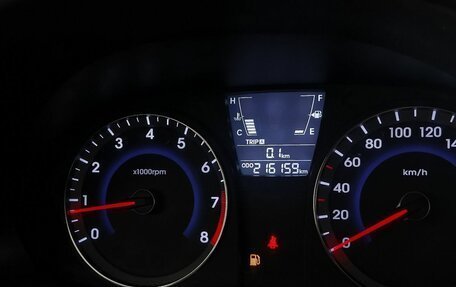 Hyundai Solaris II рестайлинг, 2011 год, 470 000 рублей, 20 фотография