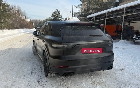 Porsche Cayenne III, 2022 год, 15 500 000 рублей, 2 фотография