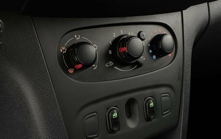 Renault Sandero II рестайлинг, 2019 год, 912 000 рублей, 12 фотография