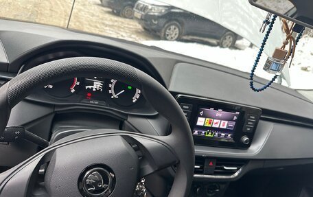 Skoda Rapid II, 2021 год, 1 630 000 рублей, 8 фотография