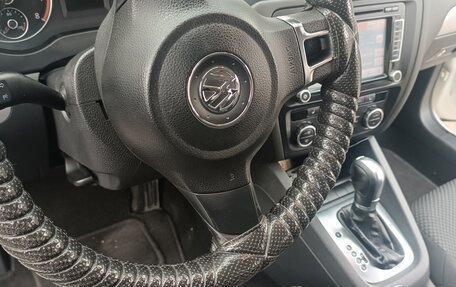 Volkswagen Jetta VI, 2012 год, 930 000 рублей, 17 фотография