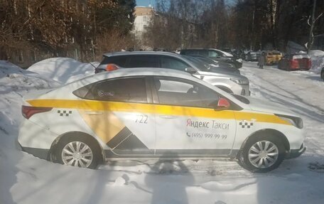 Hyundai Solaris II рестайлинг, 2018 год, 680 000 рублей, 4 фотография