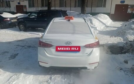 Hyundai Solaris II рестайлинг, 2018 год, 680 000 рублей, 3 фотография