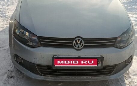 Volkswagen Polo VI (EU Market), 2012 год, 550 000 рублей, 1 фотография