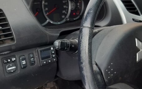 Mitsubishi L200 IV рестайлинг, 2013 год, 1 840 000 рублей, 9 фотография