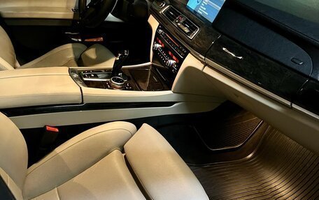 BMW 7 серия, 2011 год, 2 390 000 рублей, 20 фотография