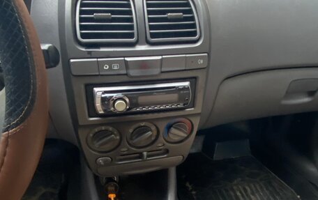 Hyundai Accent II, 2005 год, 350 000 рублей, 9 фотография