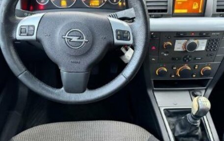 Opel Vectra C рестайлинг, 2005 год, 270 000 рублей, 10 фотография