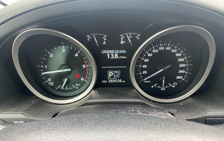 Toyota Land Cruiser 200, 2014 год, 4 150 000 рублей, 10 фотография