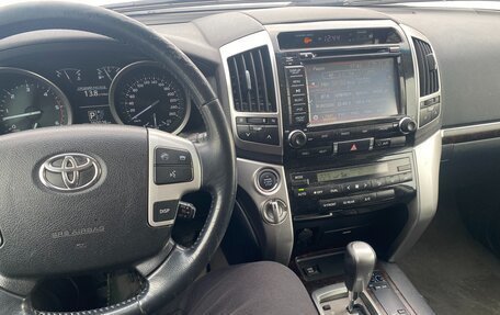 Toyota Land Cruiser 200, 2014 год, 4 150 000 рублей, 12 фотография