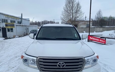 Toyota Land Cruiser 200, 2014 год, 4 150 000 рублей, 3 фотография